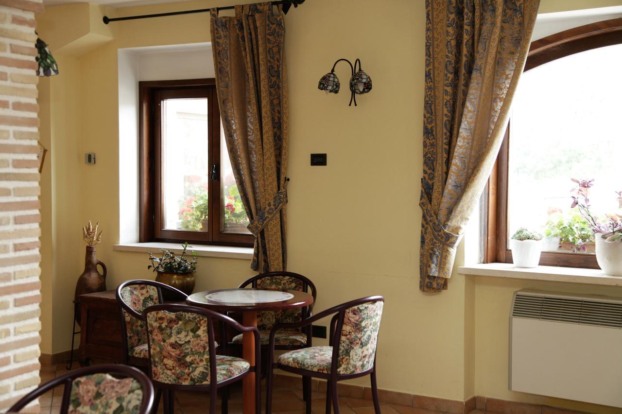 Hotel Il Ghiro أوفندولي المظهر الخارجي الصورة